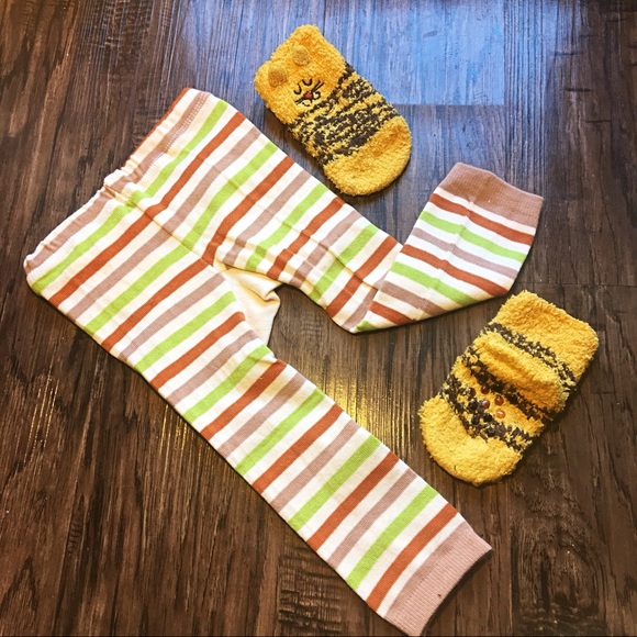 Bundle of Happy Butt Leggings and Gripper Socks - Picture 2 of 2